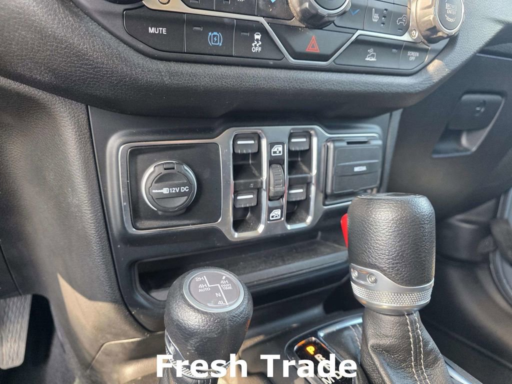 Used 2024 Jeep Wrangler Unlimited w/ Convenience Group image 17