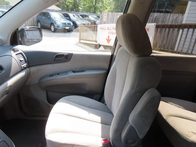 Used 2008 Kia Sedona LX FWD image 19