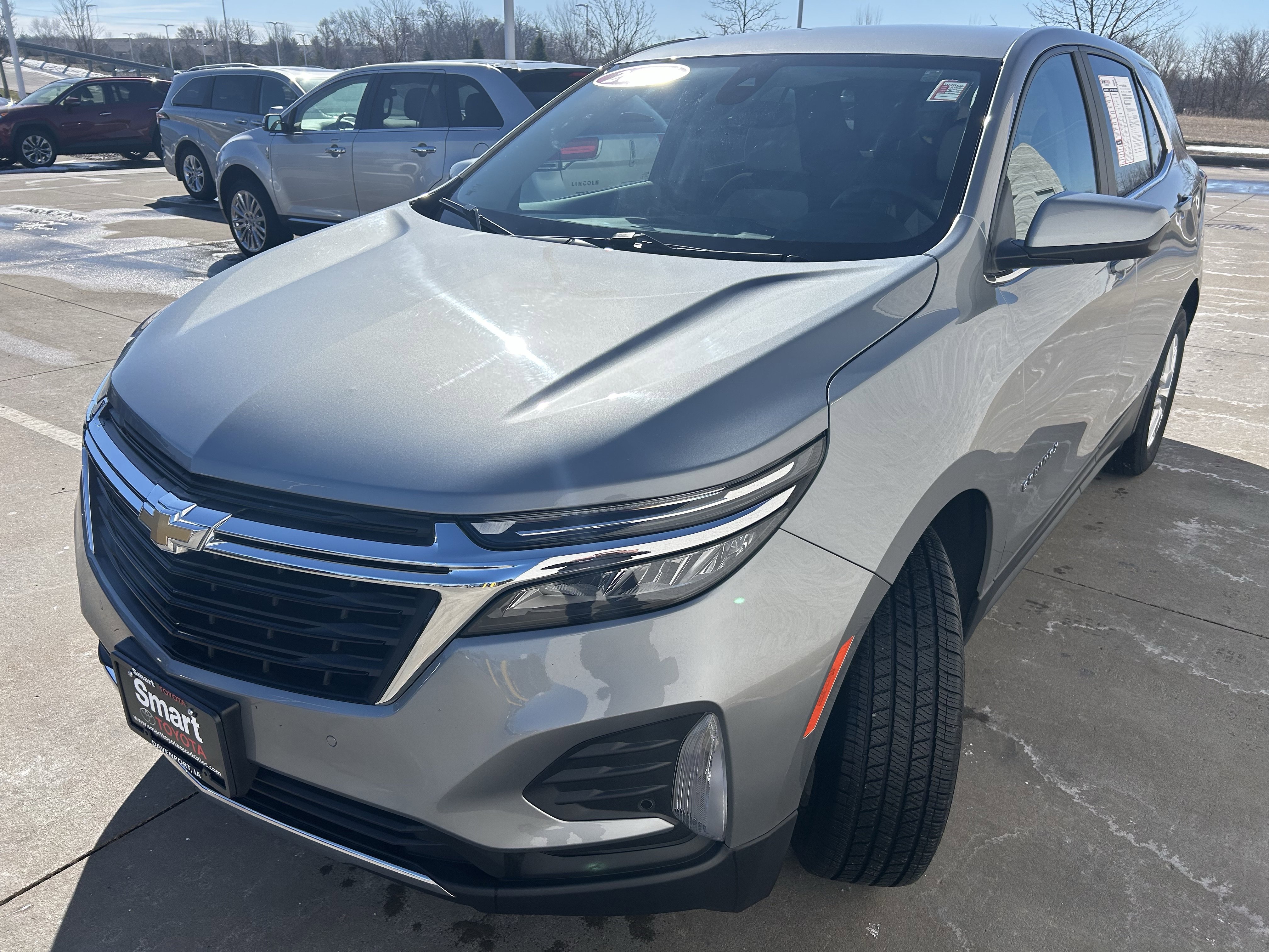 Used 2024 Chevrolet Equinox LT image 3