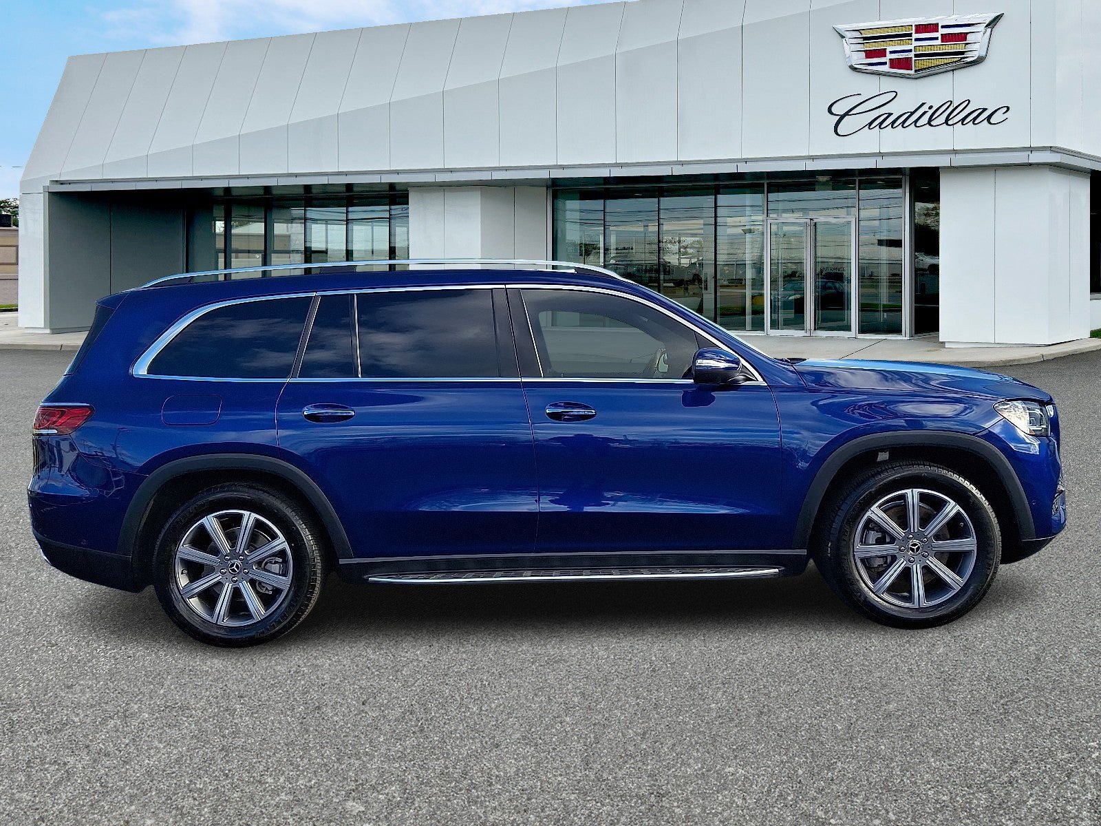 Used 2022 Mercedes-Benz GLS 450 4MATIC image 7