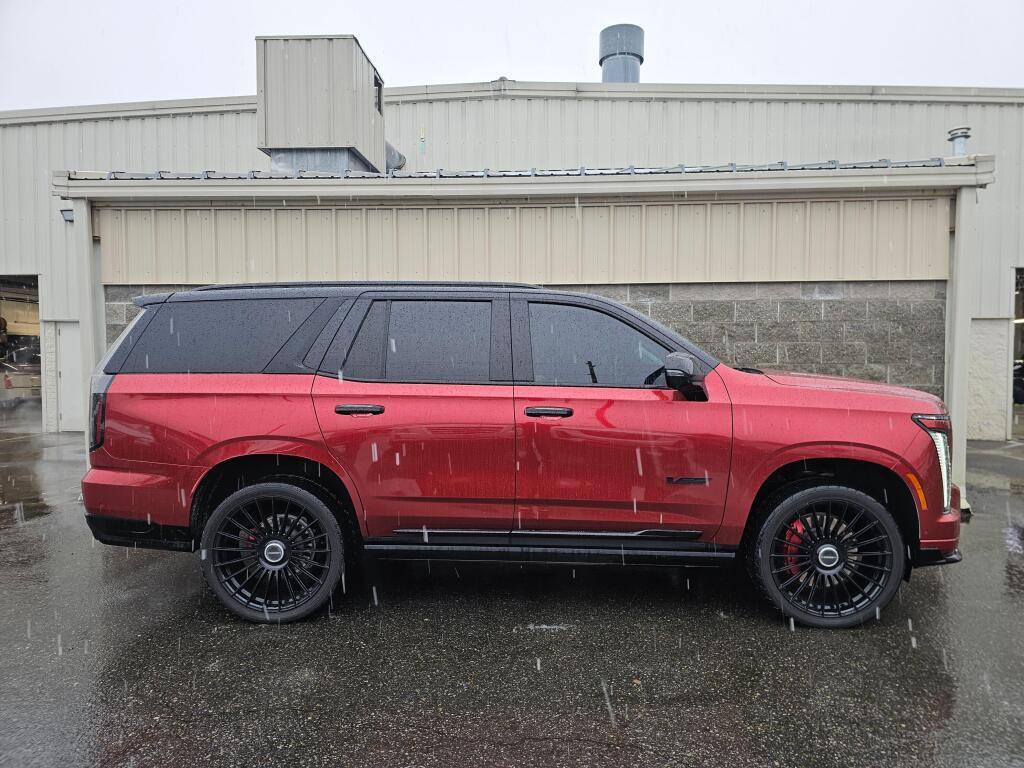 Used 2025 Cadillac Escalade V image 9