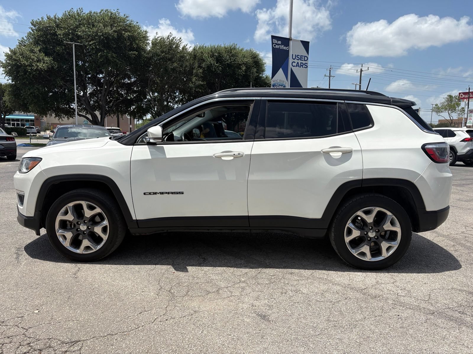 Used 2017 Jeep Compass Limited AWD/4WD image 8