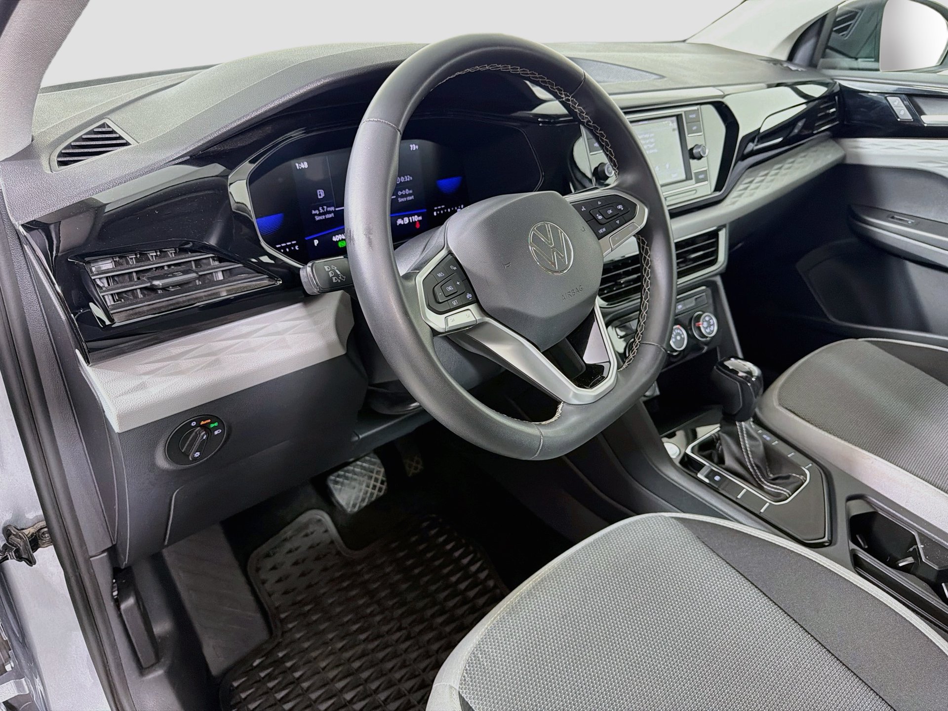 Certified 2023 Volkswagen Taos S FWD image 9