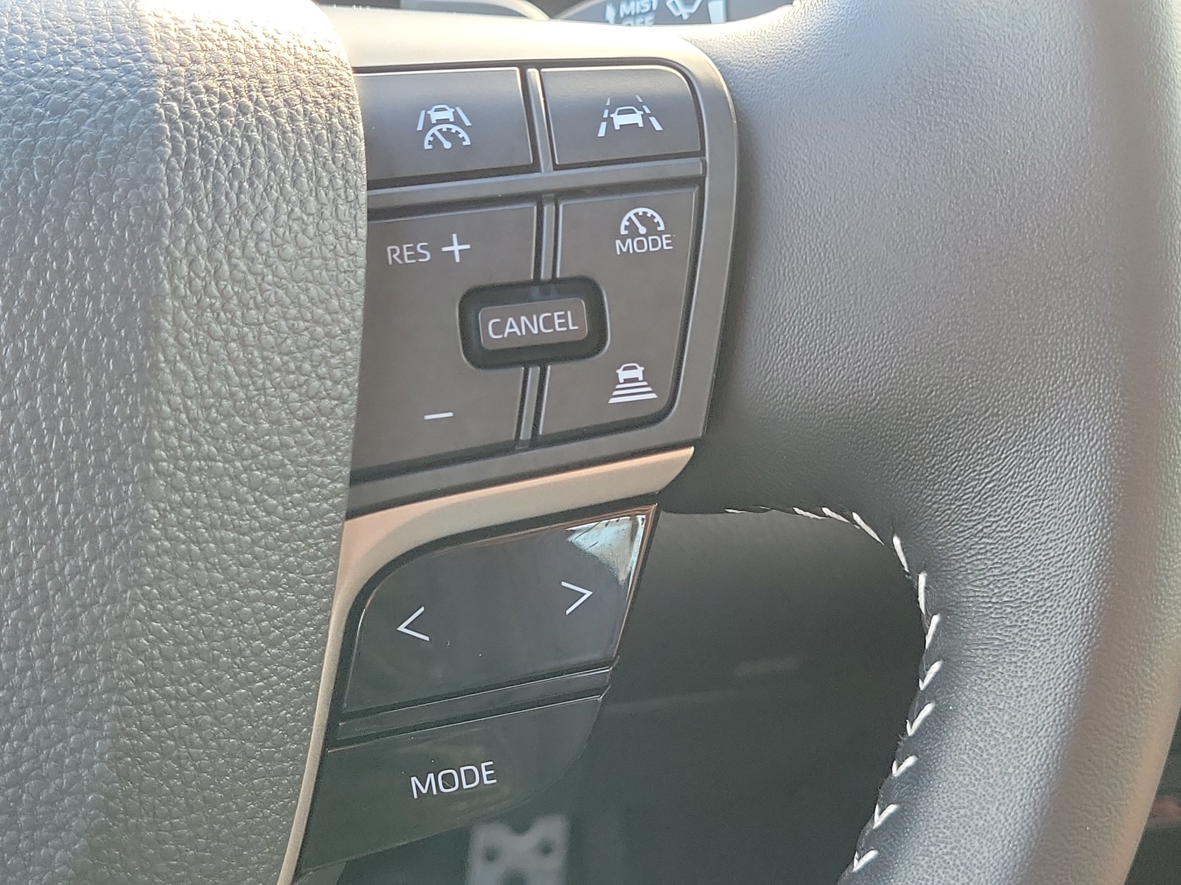 Used 2026 Toyota Camry SE FWD image 25
