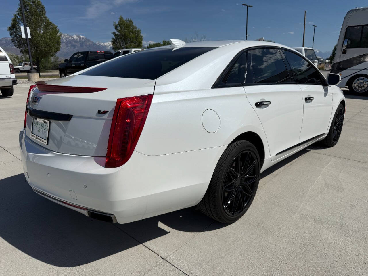 Used 2016 Cadillac XTS Vsport Platinum AWD/4WD image 3