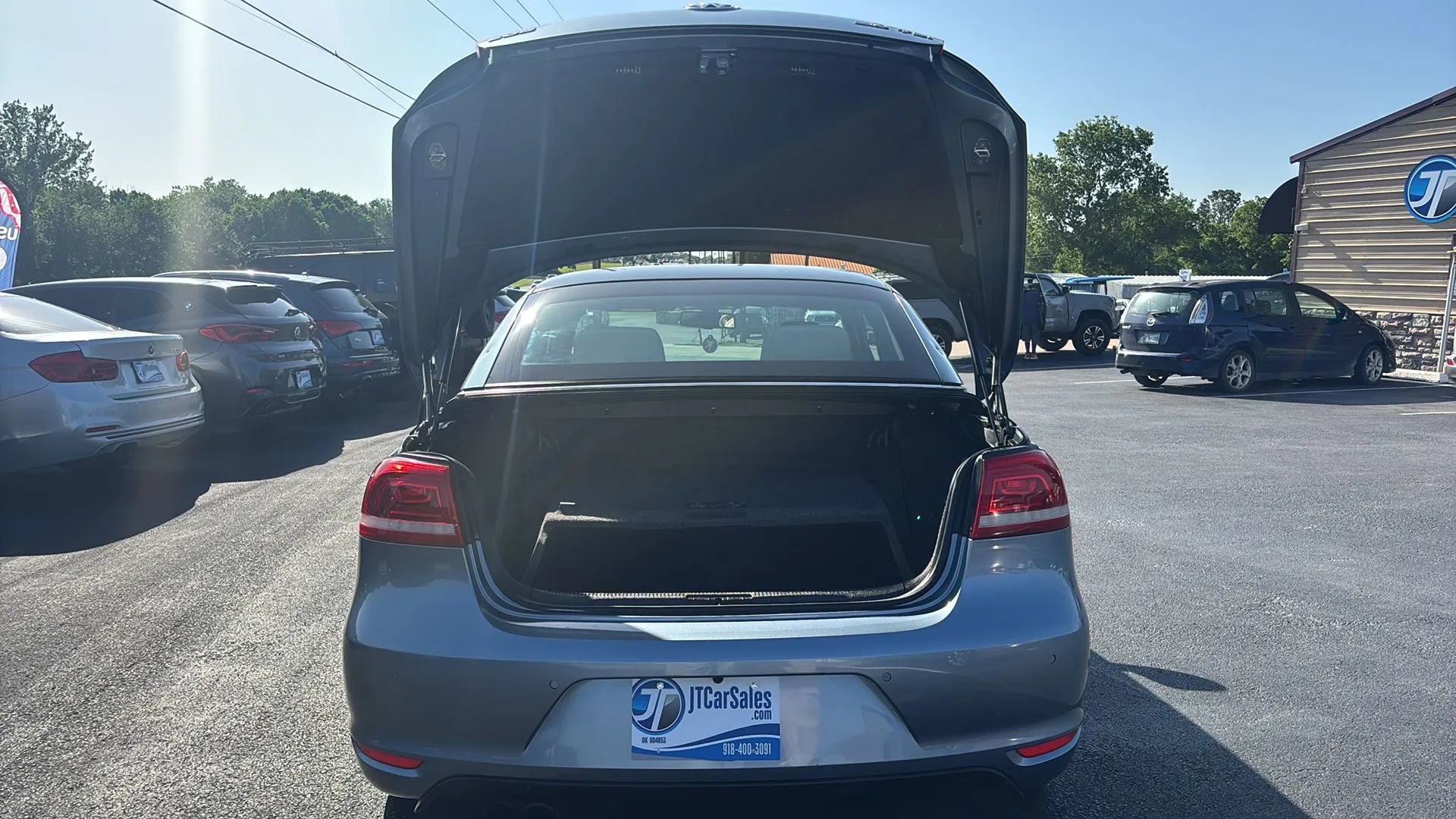 Used 2013 Volkswagen Eos Executive FWD image 18