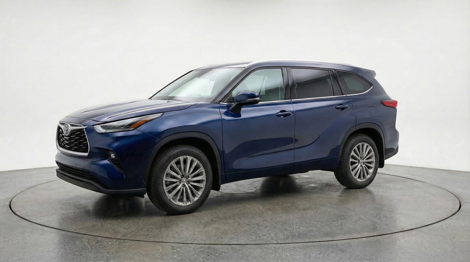 Used 2025 Toyota Highlander XSE AWD/4WD image 3
