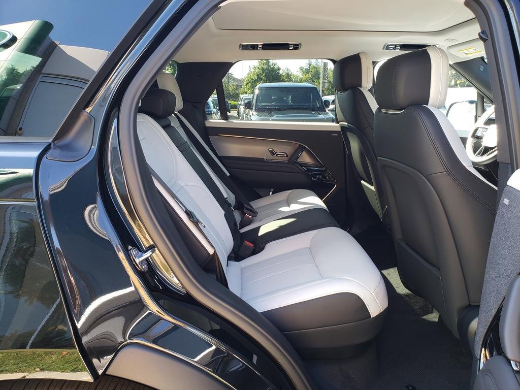 New 2025 Land Rover Range Rover Sport Dynamic SE image 15