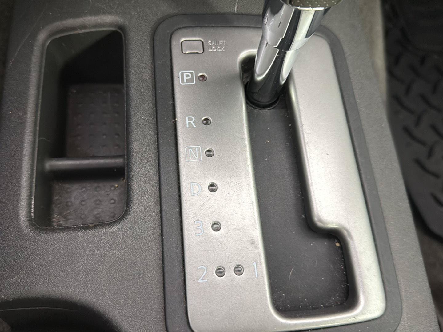 Used 2014 Nissan Frontier SV AWD/4WD image 11