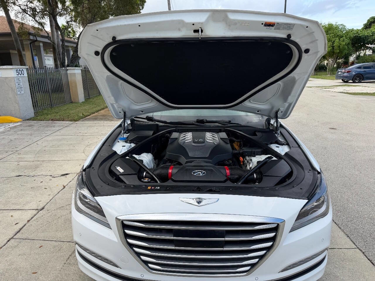 Used 2015 Hyundai Genesis 5.0 image 24