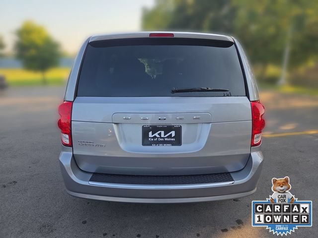 Used 2017 Dodge Grand Caravan SE FWD image 4