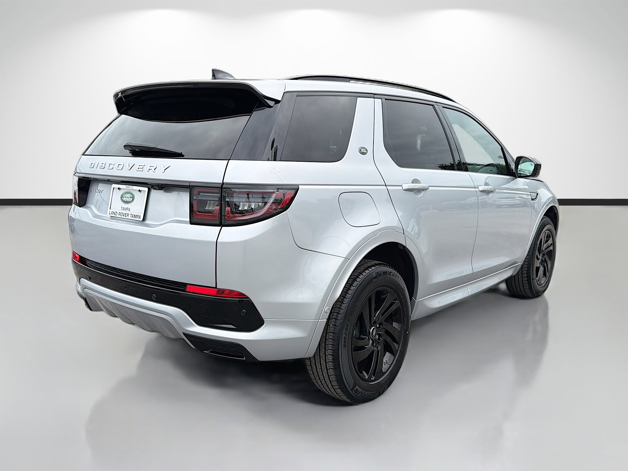 Used 2025 Land Rover Discovery Sport S AWD/4WD image 5
