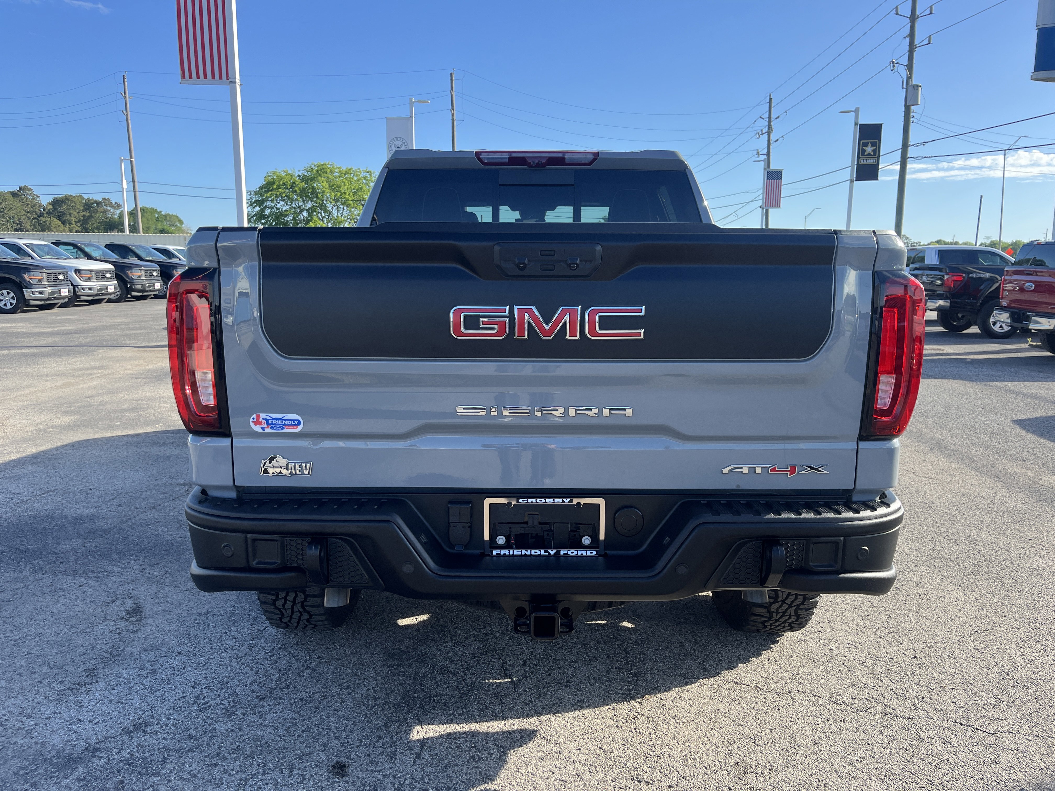 Used 2024 GMC Sierra 1500 AT4X w/ AT4X AEV Edition image 4