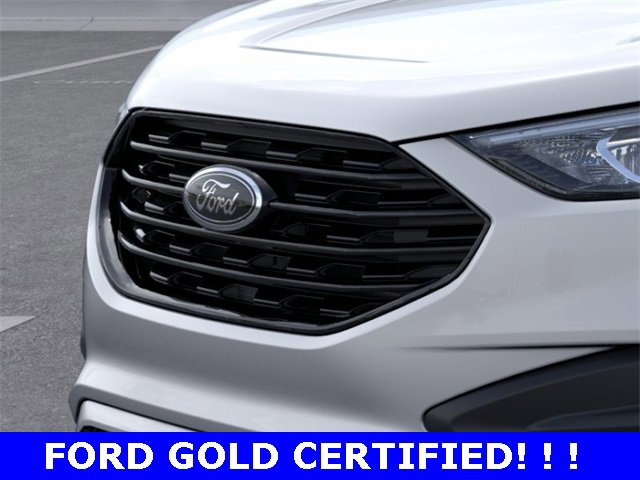 Used 2024 Ford Edge SE w/ Black Appearance Package image 17
