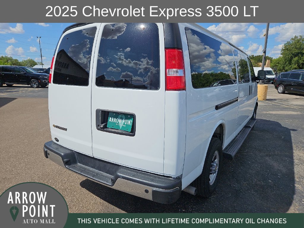 Used 2025 Chevrolet Express 3500 LT w/ LT Preferred Equipment Group RWD image 11