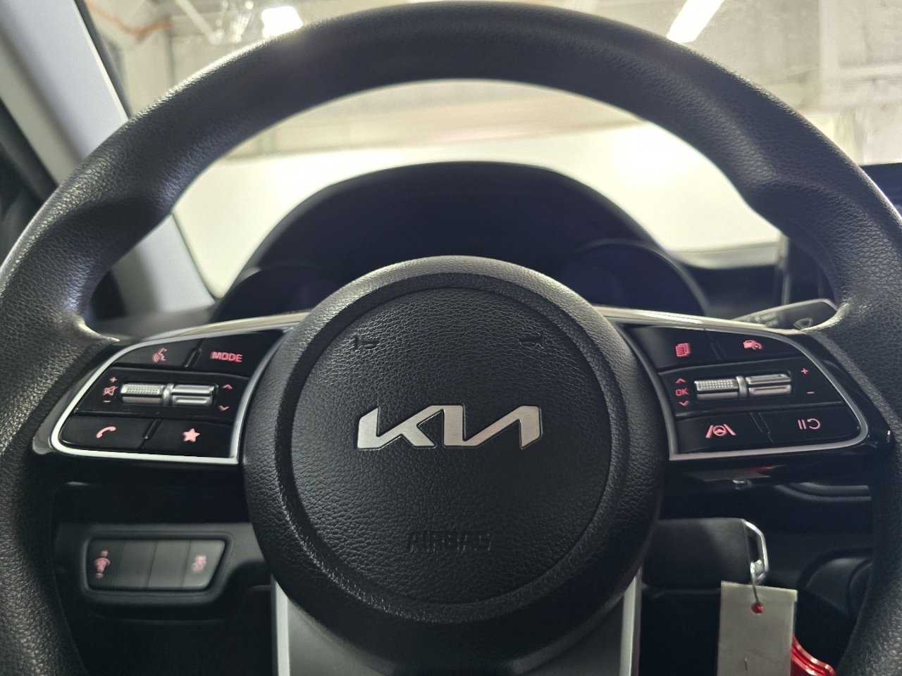 Used 2023 Kia Forte LXS image 23