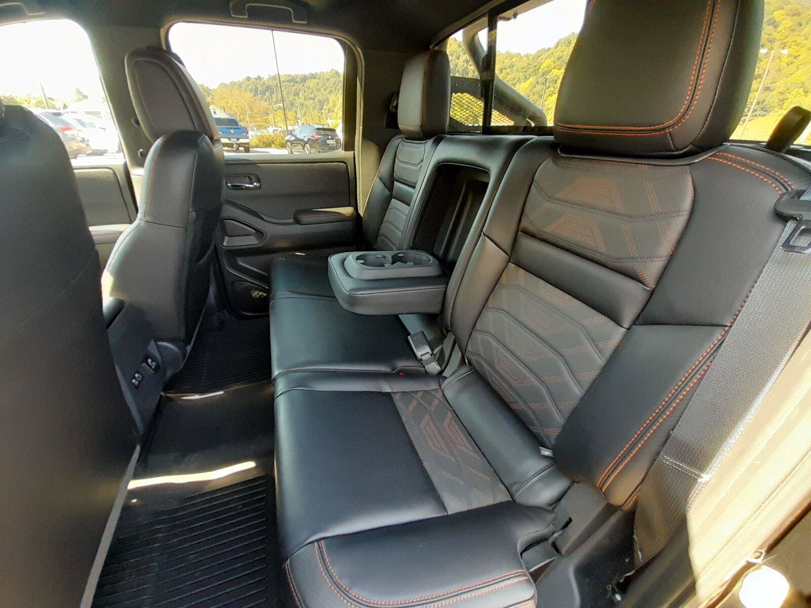 Used 2025 Nissan Frontier PRO-4X w/ Pro Premium Package AWD/4WD image 40