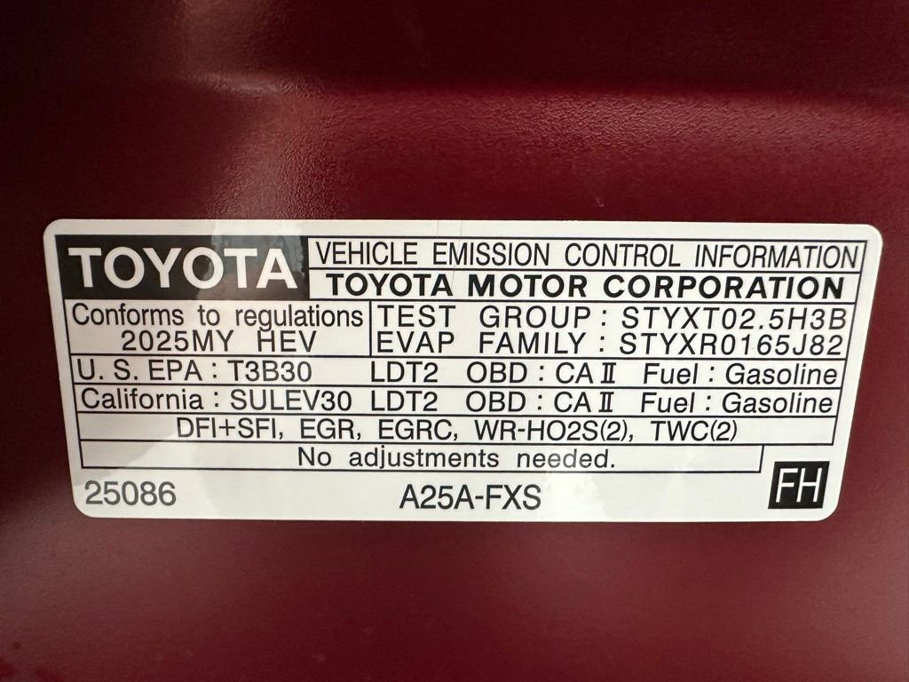 Used 2025 Toyota RAV4 LE AWD/4WD image 68