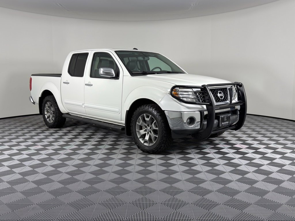 Used 2019 Nissan Frontier SL image 1