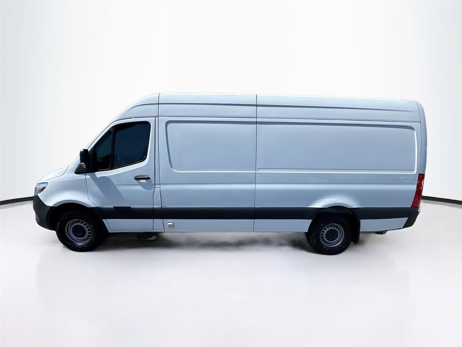 Used 2020 Mercedes-Benz Sprinter 2500 w/ Driver Convenience Package image 23