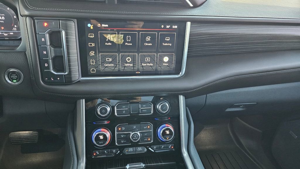 Used 2022 GMC Yukon XL Denali w/ Denali Ultimate Package image 14