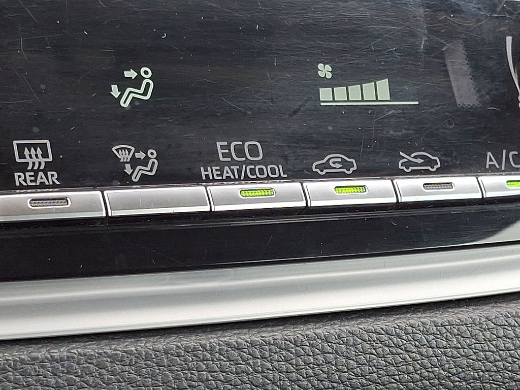 Used 2024 Toyota Corolla LE FWD image 24