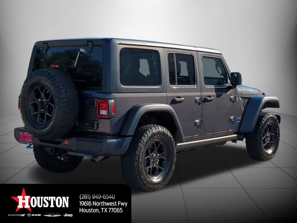 Used 2024 Jeep Wrangler Unlimited image 3