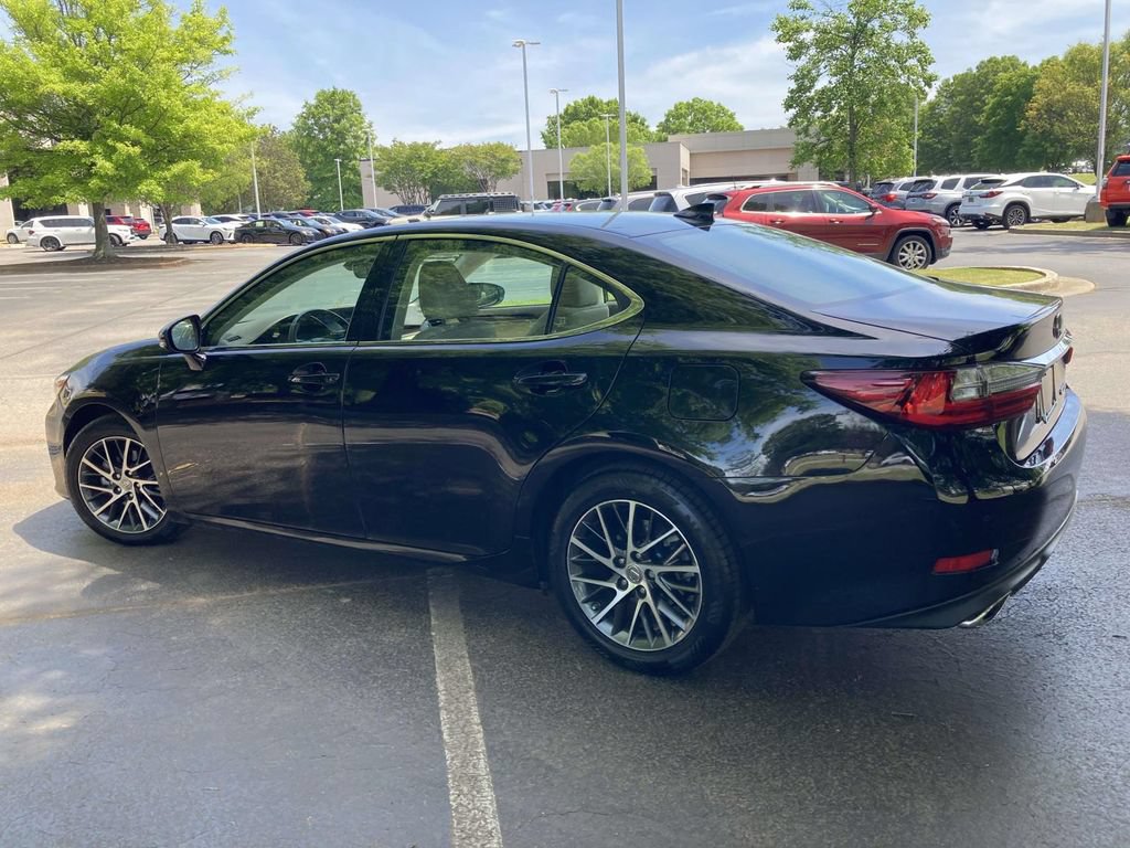 Used 2018 Lexus ES 350 w/ Luxury Package w/Wood Trim FWD image 4