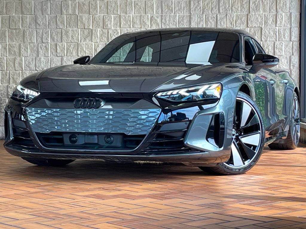 Used 2024 Audi e-tron GT Prestige w/ Prestige Package AWD/4WD image 2