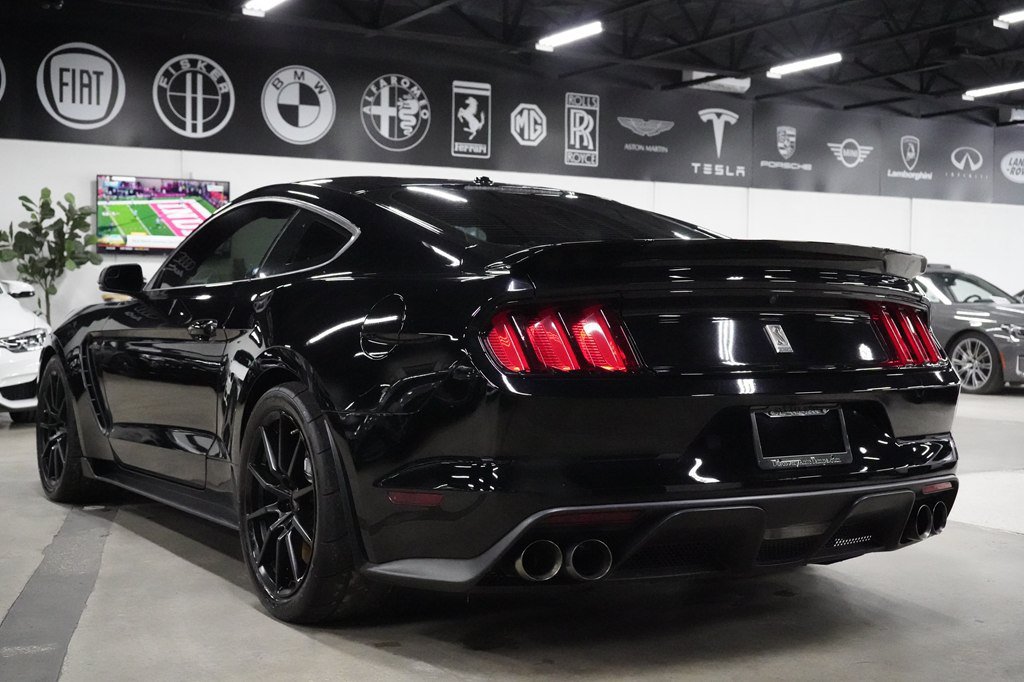 Used 2017 Ford Mustang Shelby GT350 w/ Electronics Package RWD image 3