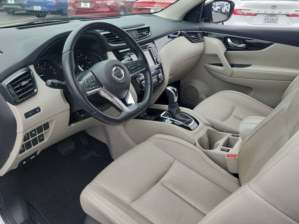 Used 2019 Nissan Rogue Sport SL FWD image 18