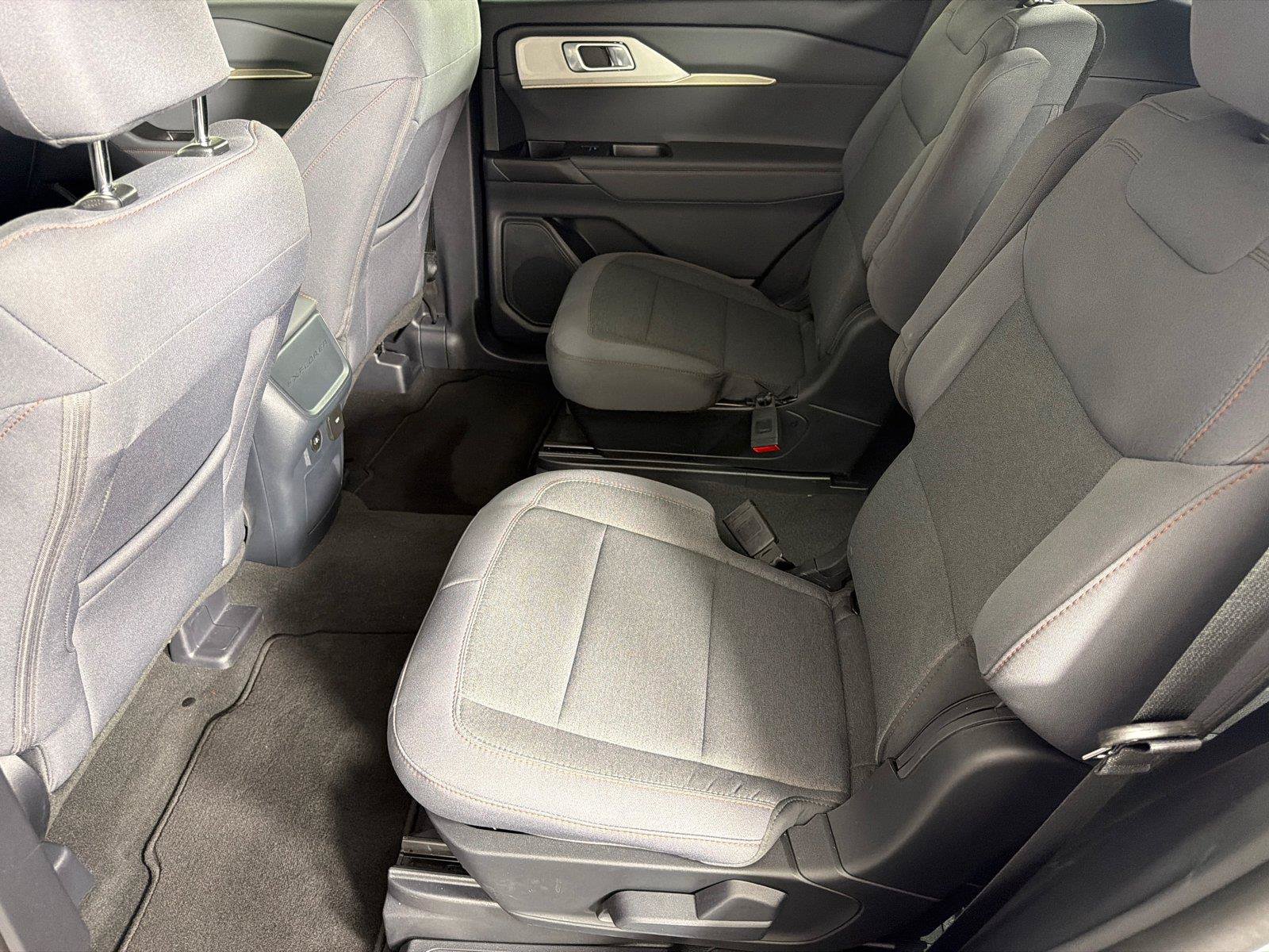 Used 2026 Ford Explorer Active RWD image 20