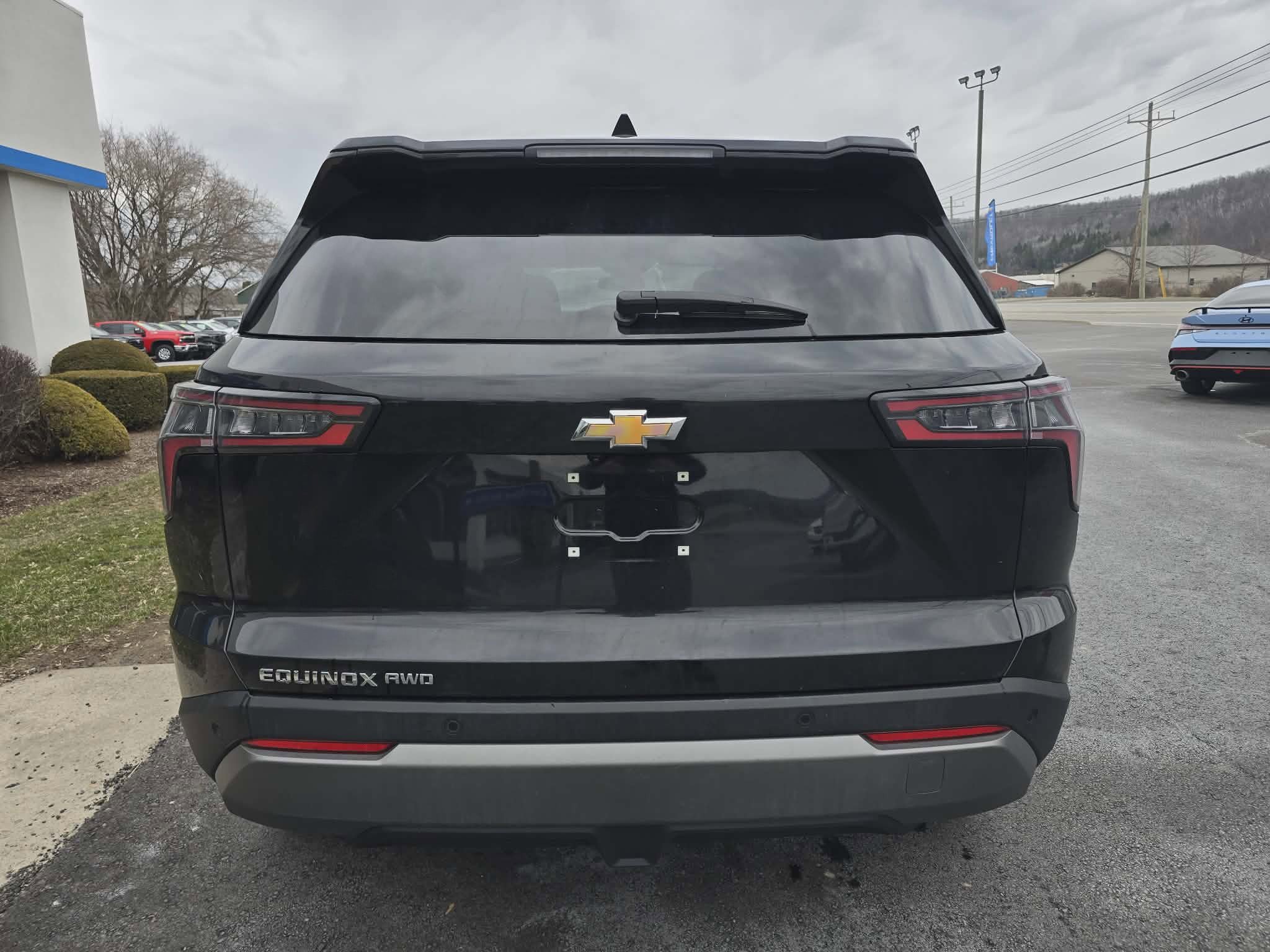 Used 2025 Chevrolet Equinox LT image 4