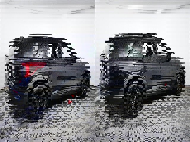 Certified 2023 Ford Explorer ST w/ Technology Package image 9