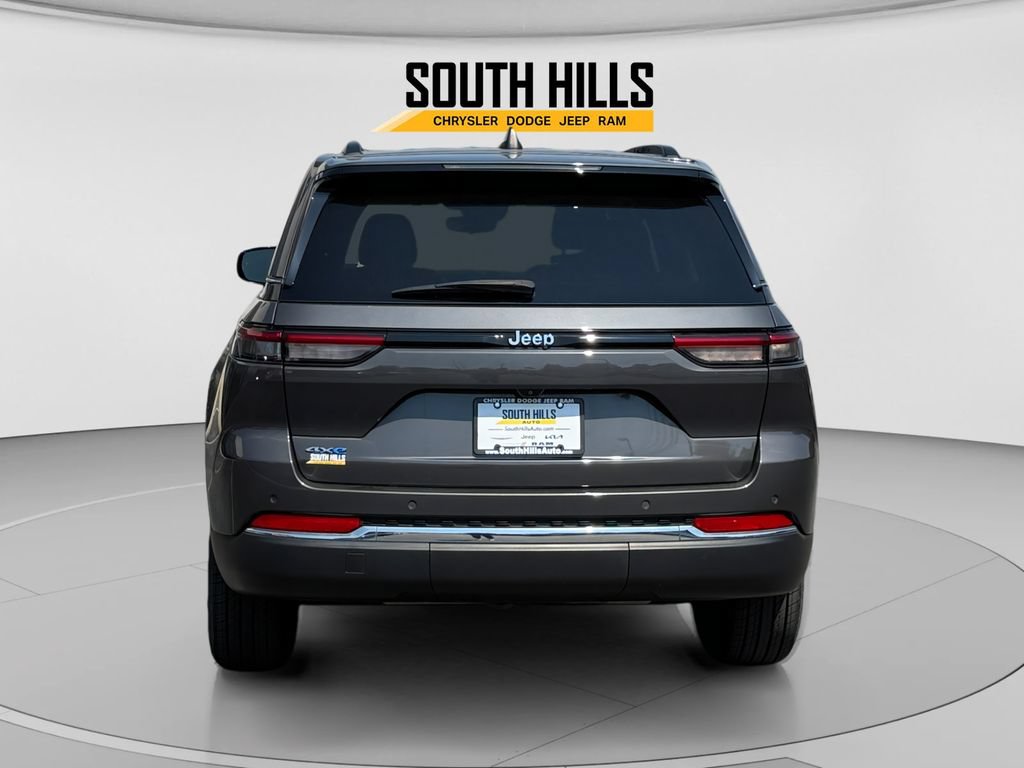 Used 2023 Jeep Grand Cherokee 4WD 4xe image 4