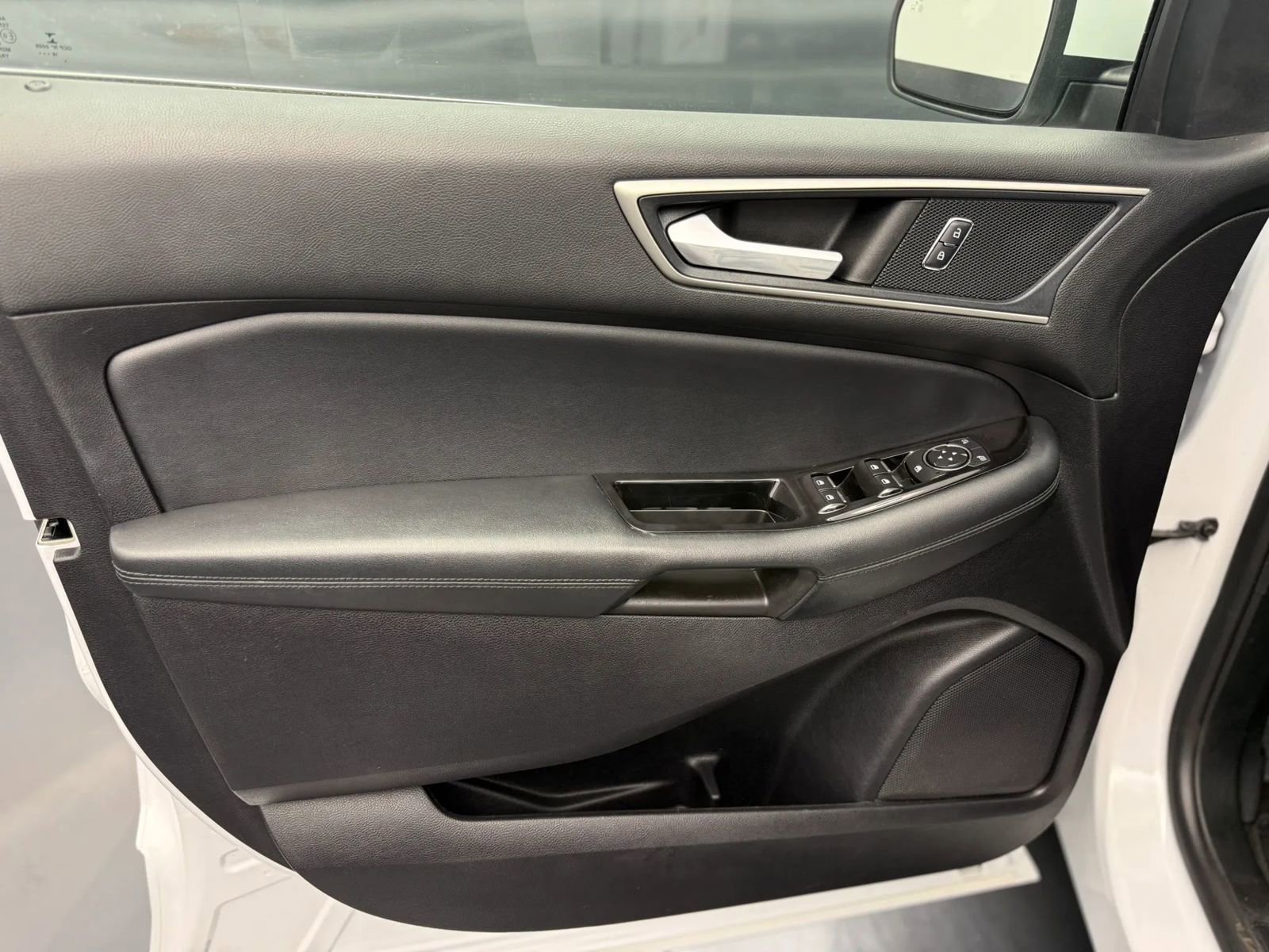 Used 2019 Ford Edge SEL w/ Equipment Group 201A AWD/4WD image 10