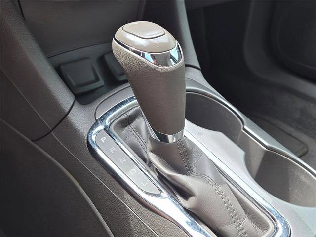 Used 2018 Chevrolet Cruze LT FWD image 12