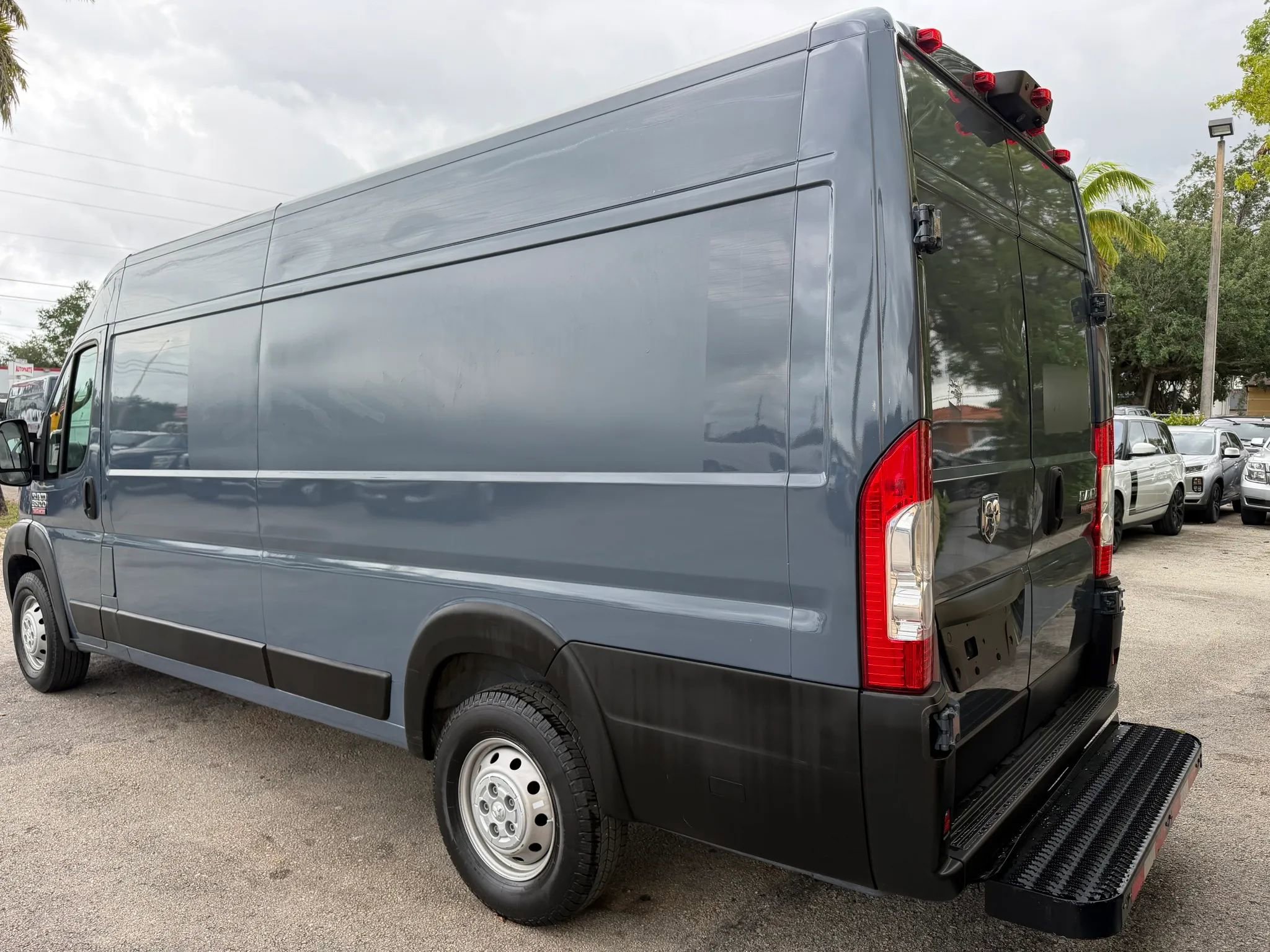 Used 2020 RAM ProMaster 3500 FWD image 3