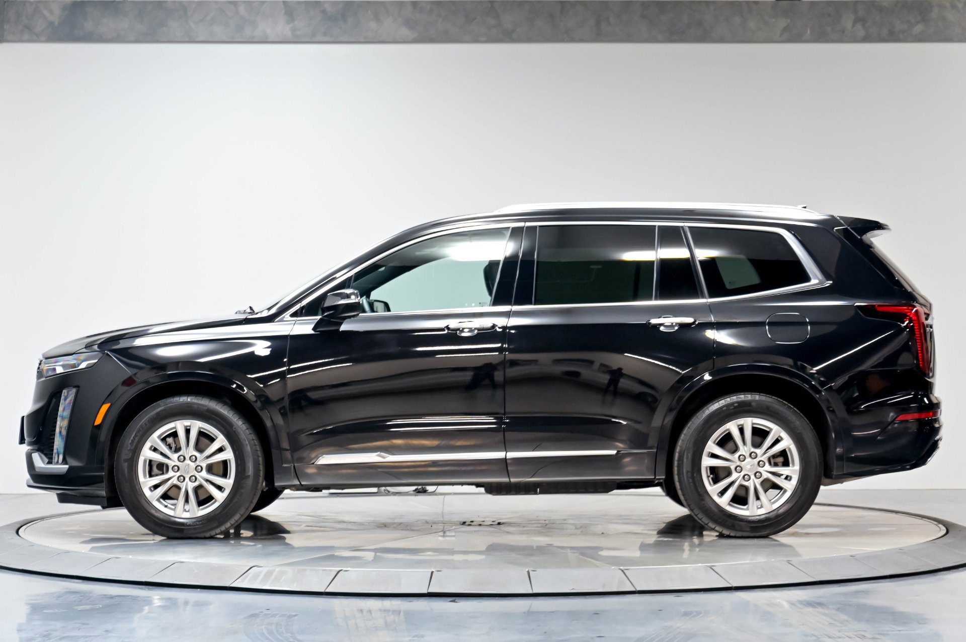 Used 2022 Cadillac XT6 Luxury FWD image 41