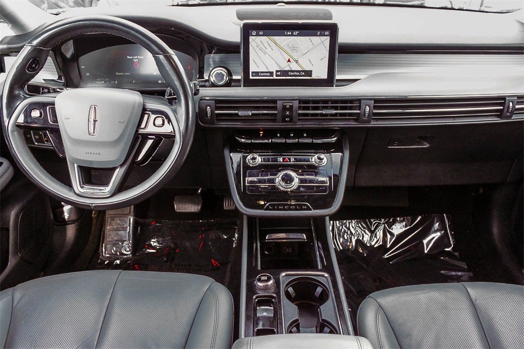 Used 2022 Lincoln Corsair Reserve image 16