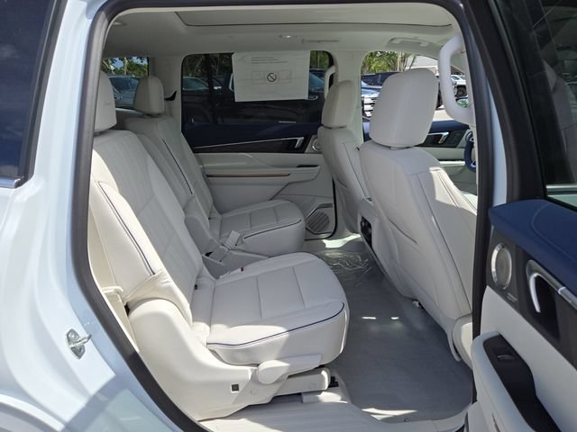 New 2026 Buick Enclave Avenir w/ Super Cruise Package FWD image 17