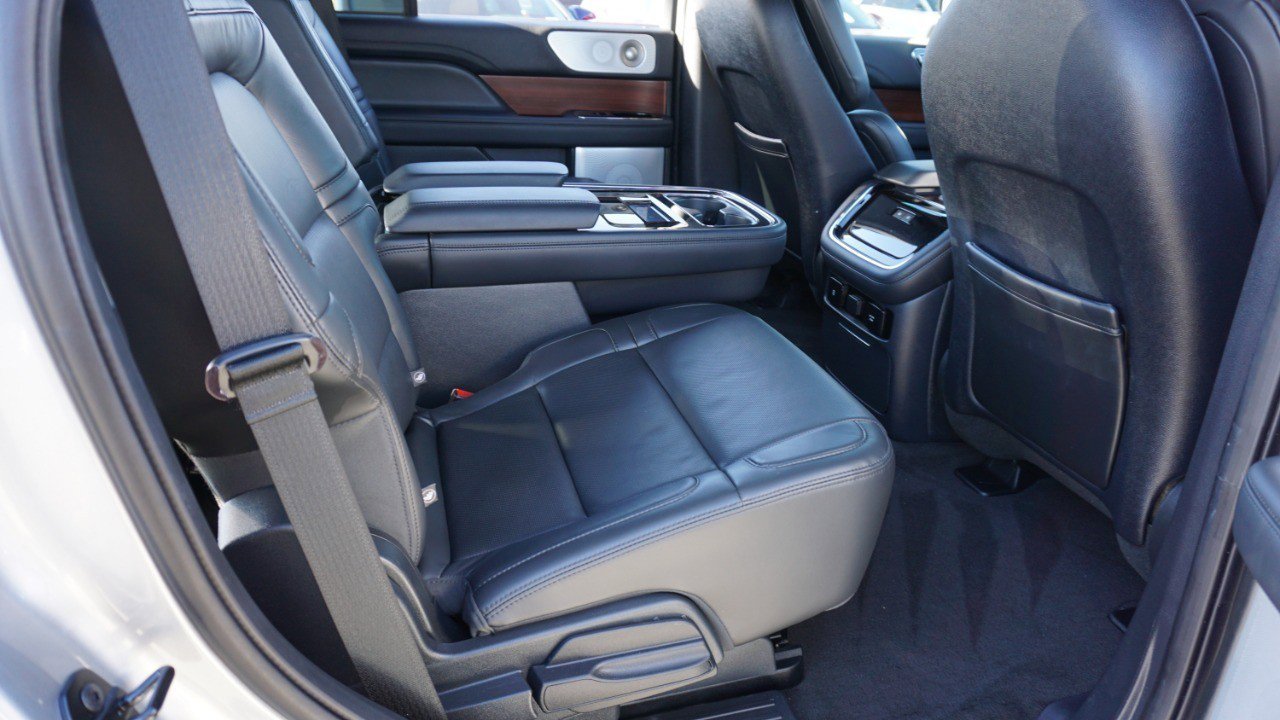 Used 2023 Lincoln Navigator Reserve image 32