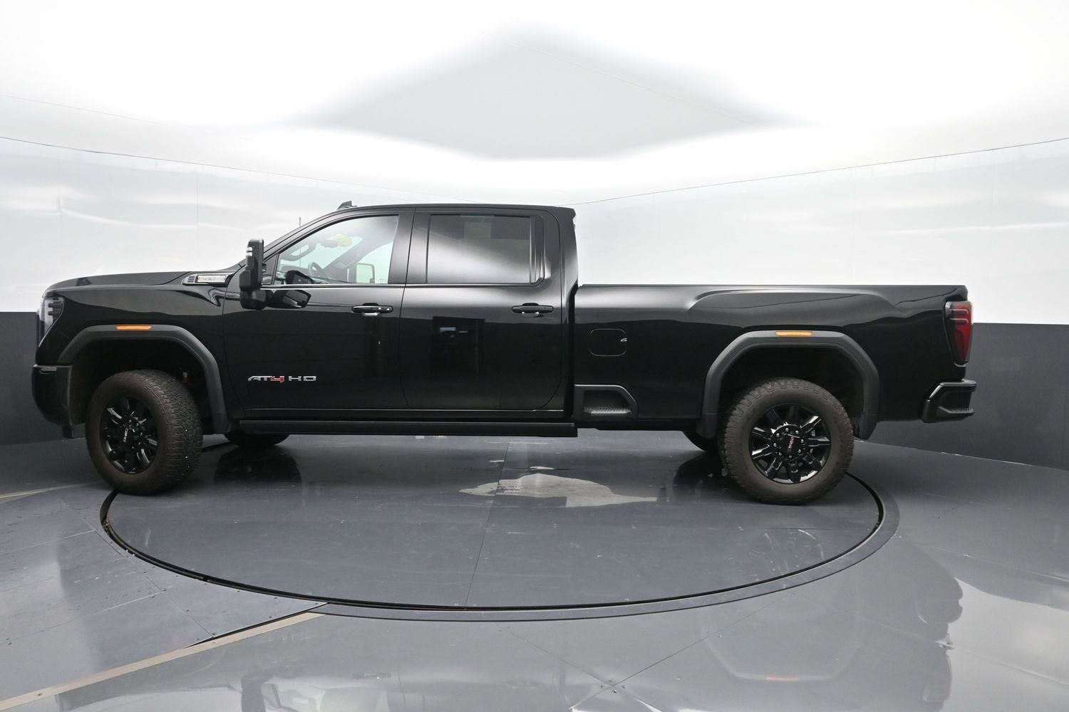 Used 2024 GMC Sierra 3500 AT4 w/ Technology Package