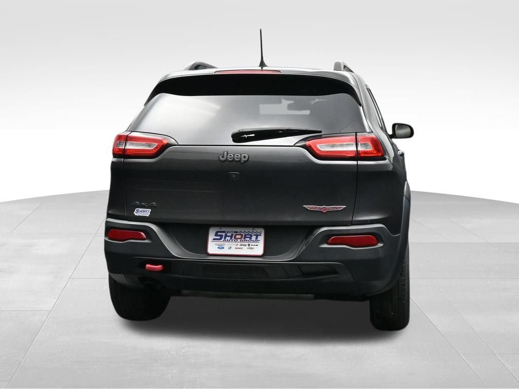 Used 2017 Jeep Cherokee Trailhawk AWD/4WD image 4
