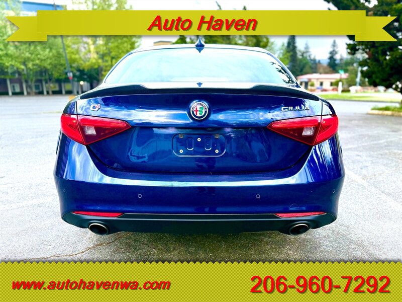 Used 2017 Alfa Romeo Giulia AWD image 6