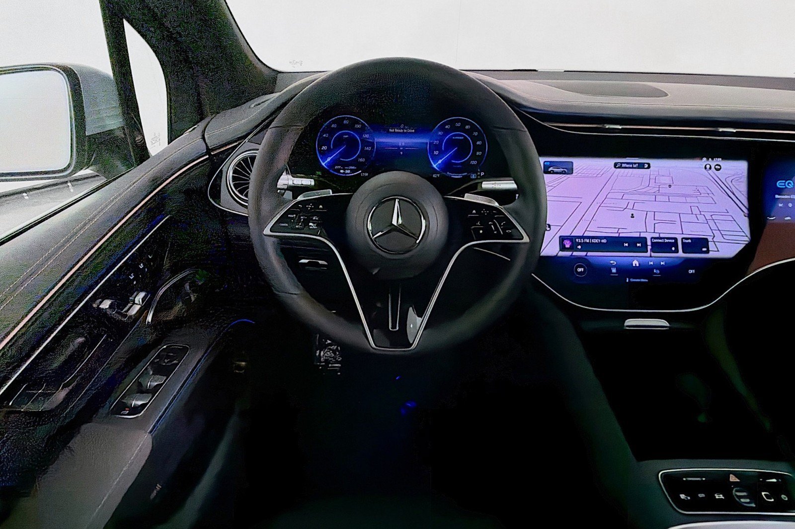 New 2026 Mercedes-Benz EQS 400 4MATIC SUV image 4