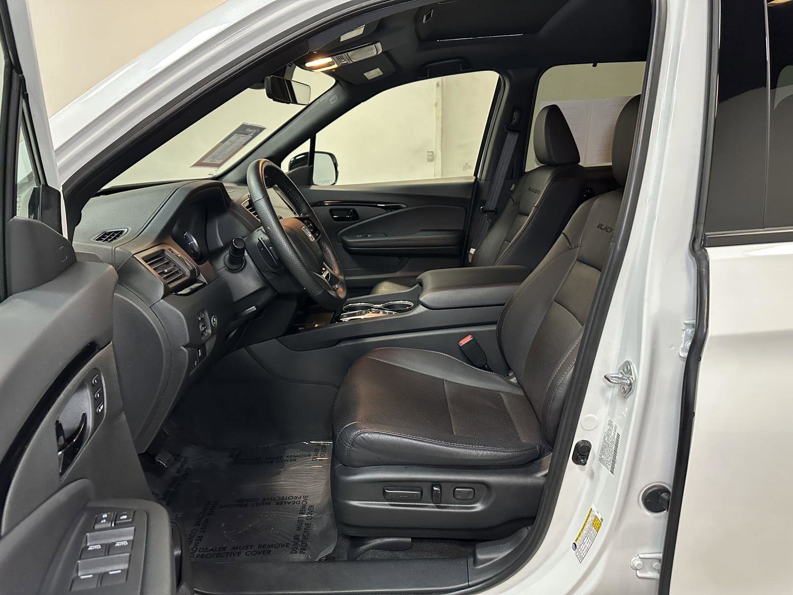 Certified 2024 Honda Passport Black Edition image 22