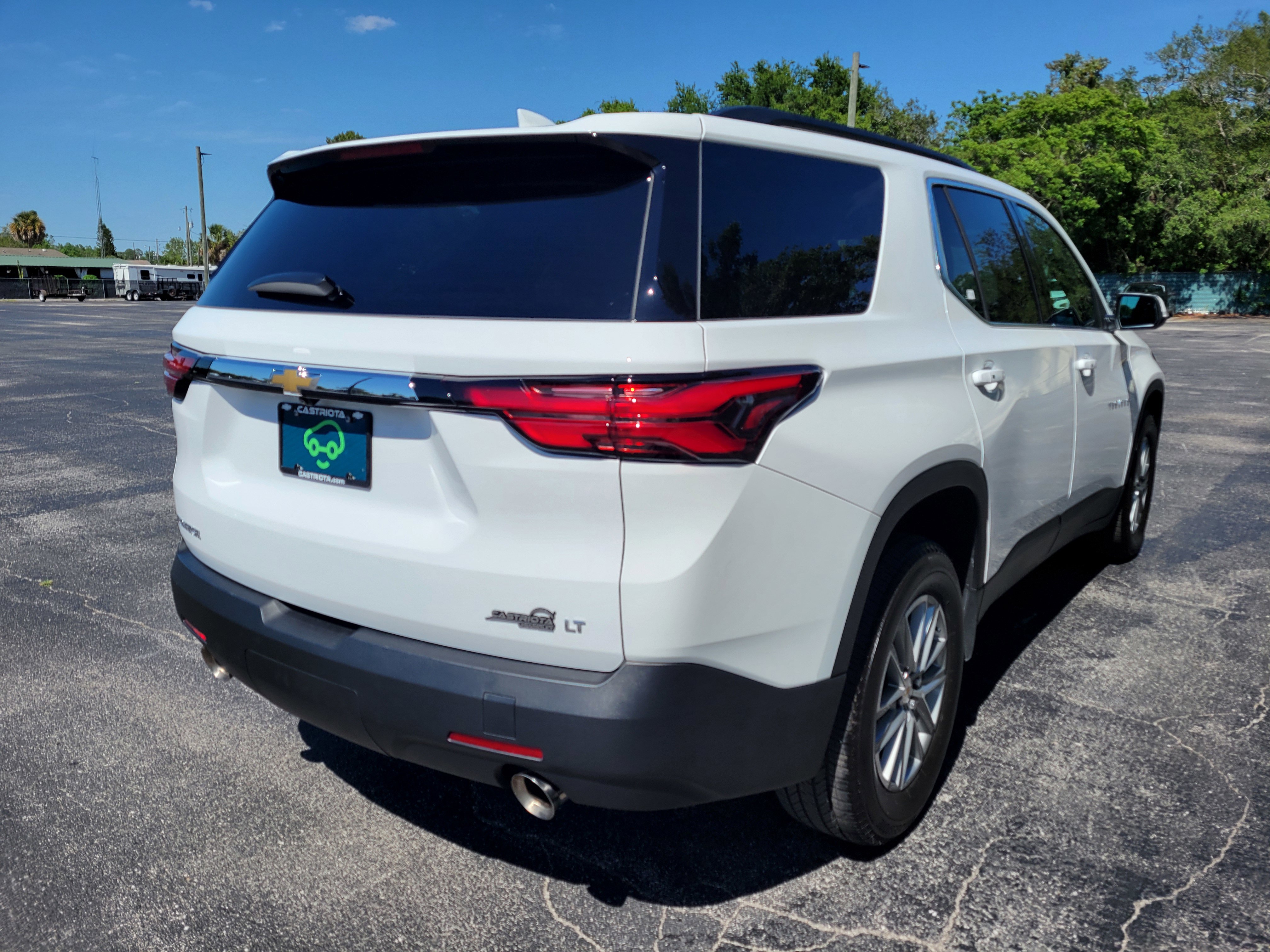 Used 2023 Chevrolet Traverse LT FWD image 7