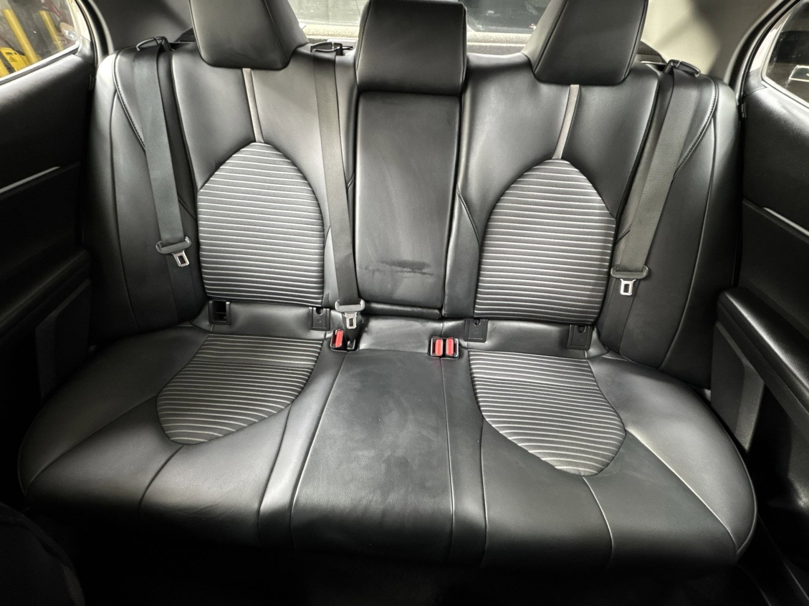 Used 2023 Toyota Camry SE image 7