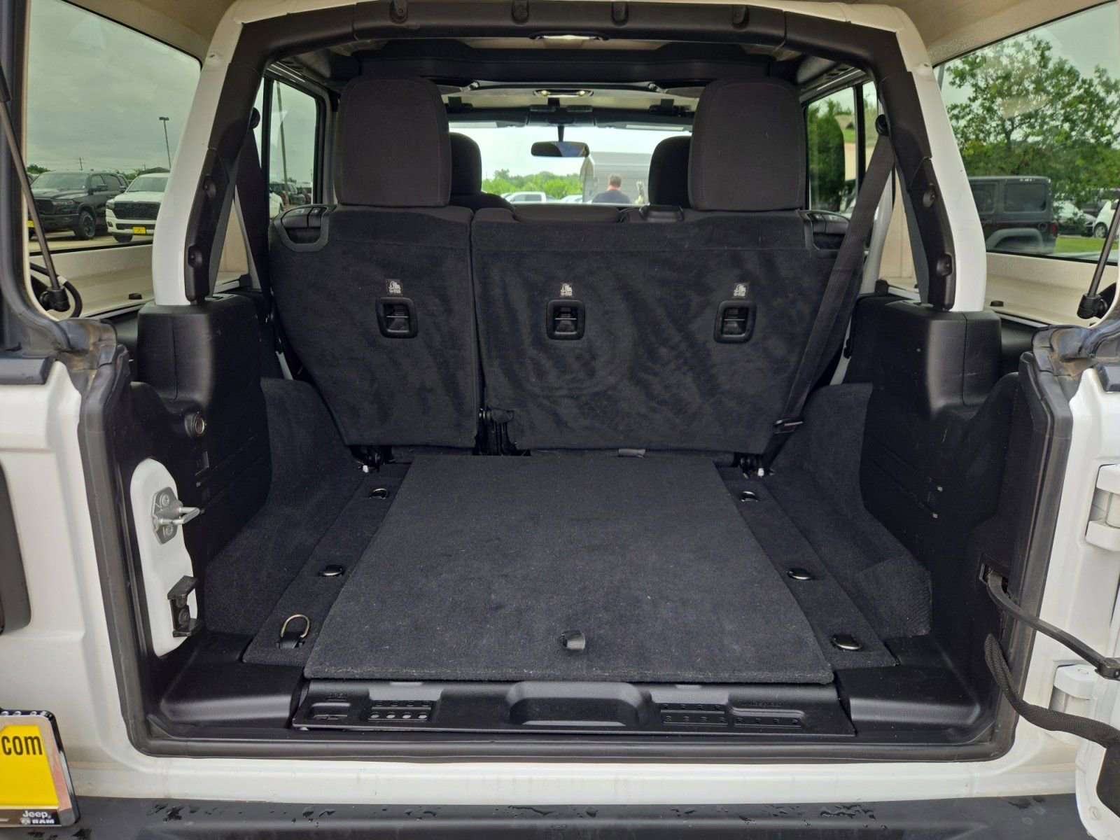Used 2019 Jeep Wrangler Unlimited Sport S AWD/4WD image 25